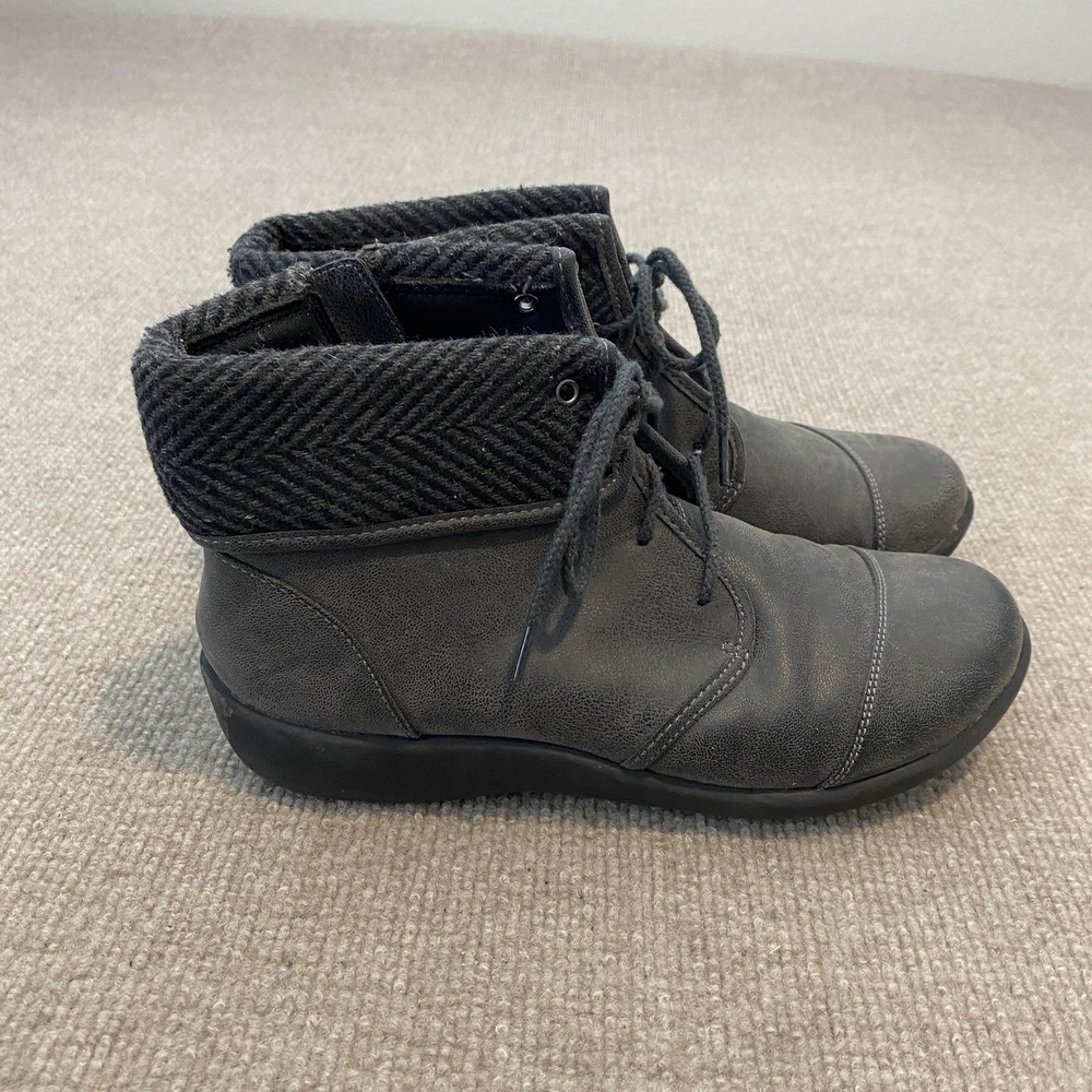 Clarks Boots Womens‎ Size 7.5 Gray Cloudsteppers Ankle Wedge Zip Lace Up